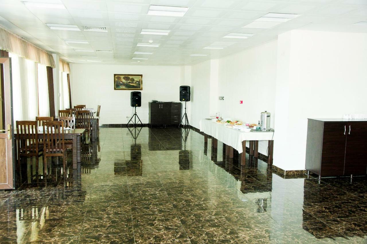 Hotel Grand Zugdidi Eksteriør bilde