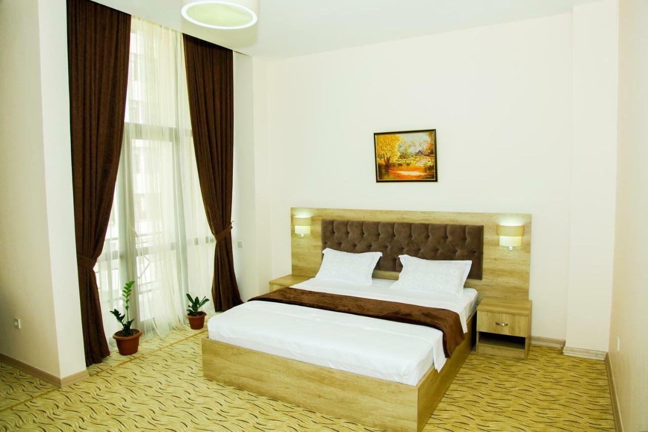 Hotel Grand Zugdidi Eksteriør bilde