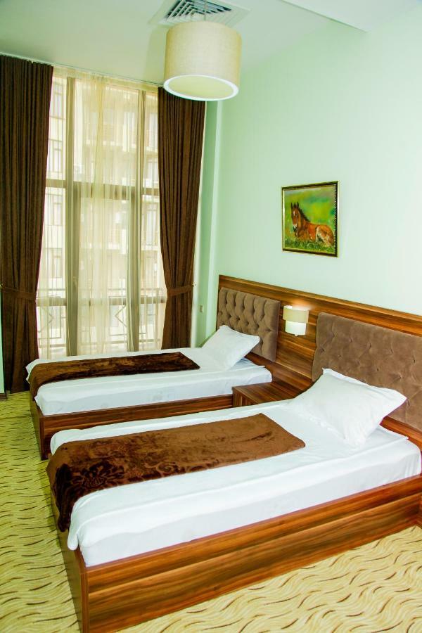 Hotel Grand Zugdidi Eksteriør bilde