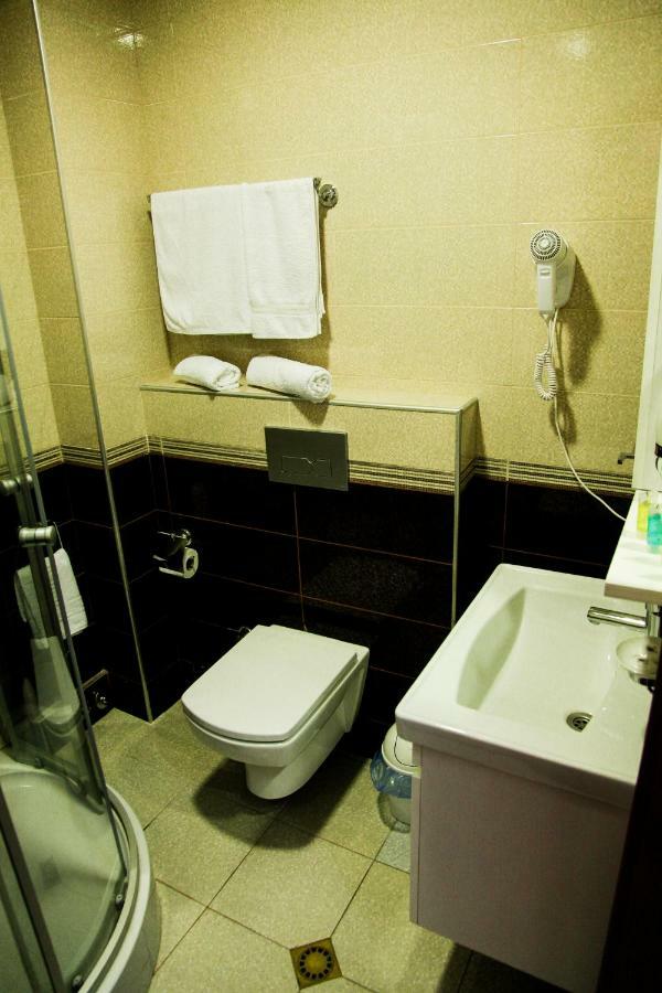 Hotel Grand Zugdidi Eksteriør bilde