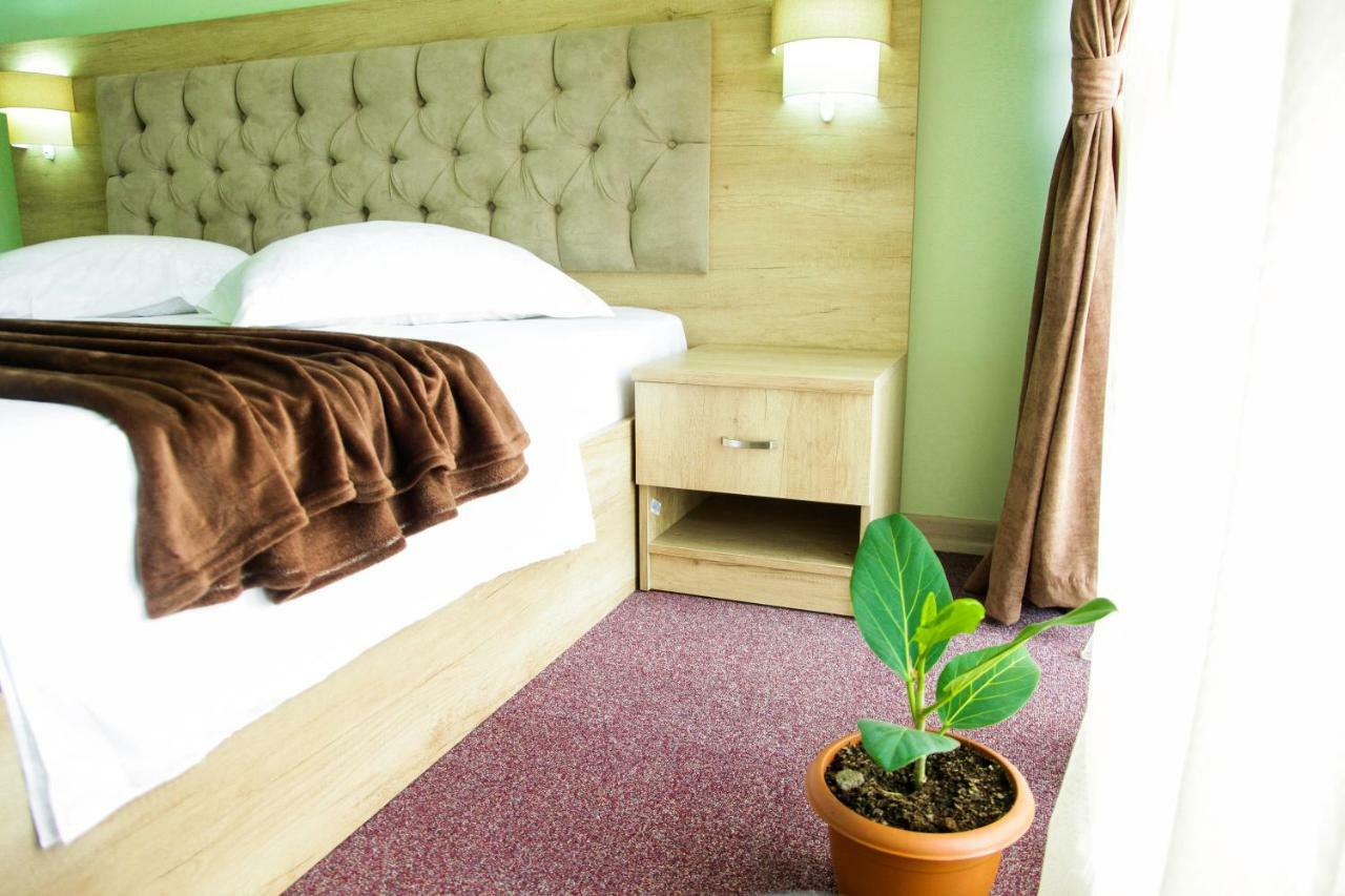 Hotel Grand Zugdidi Eksteriør bilde